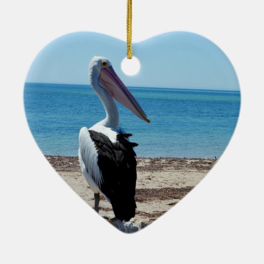 Pelican On Beach Rock, Keramisch Ornament (Achterkant)