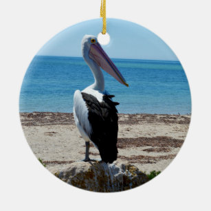 Pelican On Beach Rock, Keramisch Ornament