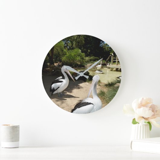 Pelican Sanctuary, Wall Clock Grote Klok (Huis)