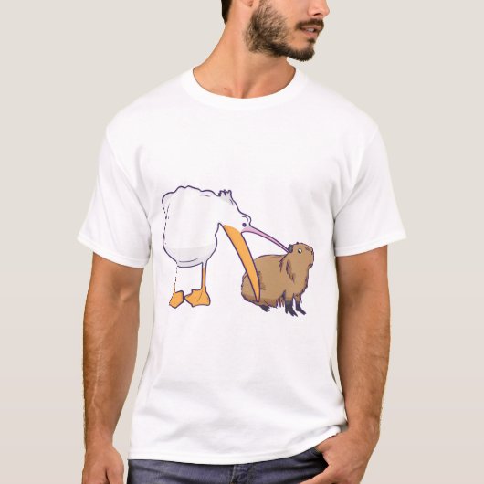 Pelican Tries to Eat Capybara Funny Cute Kawaii T-shirt (Voorkant)