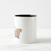 Pelican Tries to Eat Capybara Funny Cute Kawaii Tweekleurige Koffiemok (Center)