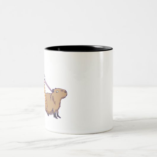 Pelican Tries to Eat Capybara Funny Cute Kawaii Tweekleurige Koffiemok (Center)