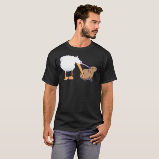 Pelican Tries to Eat Capybara Funny Cute Meme Clas T-shirt (Voorkant volledig)