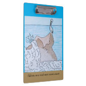 Pelikaan op een rots in de buurt van oceaangolven klembord (Rechts)