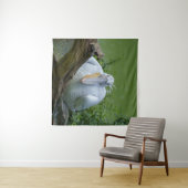 Pelikaan sereniteit Een boeiende blik Wandkleed (In Situ (horizontaal))