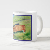 Pembroke Welsh Corgi Pups ontmoeten de heer Frog Grote Koffiekop (Voorkant rechts)