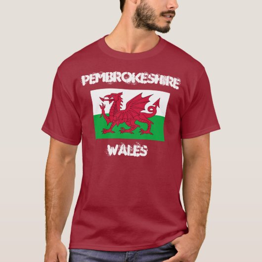 Pembrokeshire, Wales with Welsh flag T-shirt (Voorkant)