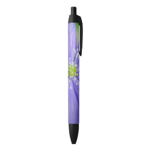 Pen blauw en witte bloem