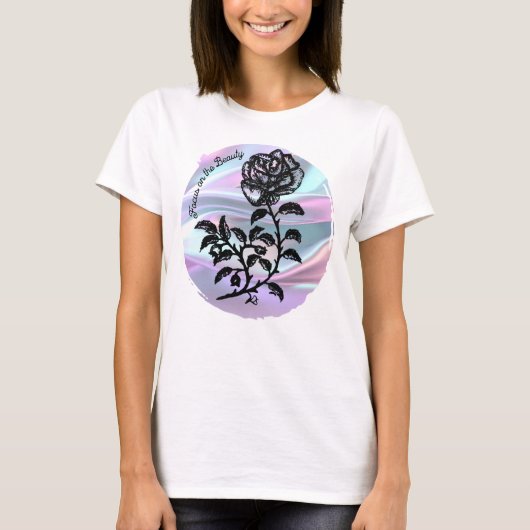 Pen en inkt Roos op pastel - Focus op de schoonhei T-shirt (Voorkant)