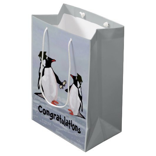 Penguin Afstudeerders Gift Bags Medium Cadeauzakje (Voorkant Gekanteld)