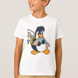 Penguin als Angler met vis T-shirt