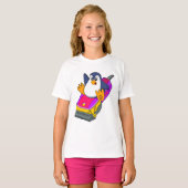 Penguin als hairdresser met Razor T-shirt (Voorkant volledig)