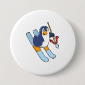 Penguin als Skier met Ski Ronde Button 7,6 Cm (Voorkant)