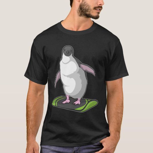 Penguin als Snowboarder met Snowboard T-shirt (Voorkant)