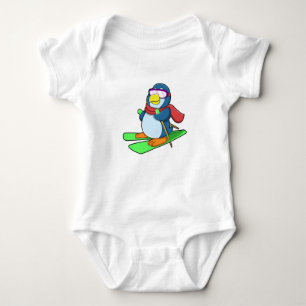 Penguin as Skier met Ski Scarf en zonnebrillen Romper