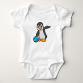 Penguin bij Bowling met Bowling-bal Romper (Voorkant)