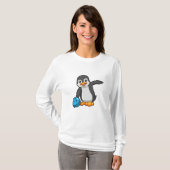 Penguin bij Bowling met Bowling-bal T-shirt (Voorkant volledig)
