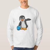 Penguin bij Bowling met Bowling-bal T-shirt (Voorkant)