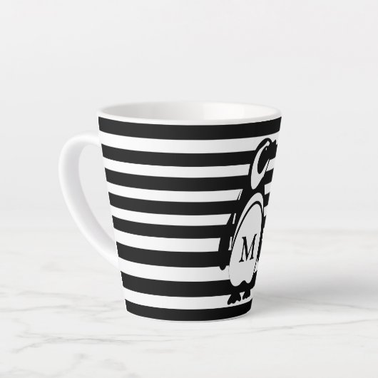 Penguin Black en White Striped Monogram Latte Mok (Linkerhoek)
