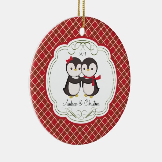 Penguin Couple Love Cute Kerstannament Keramisch Ornament (Rechts)