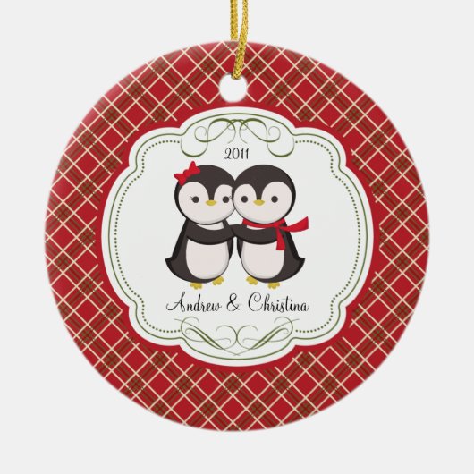 Penguin Couple Love Cute Kerstannament Keramisch Ornament (Voorkant)