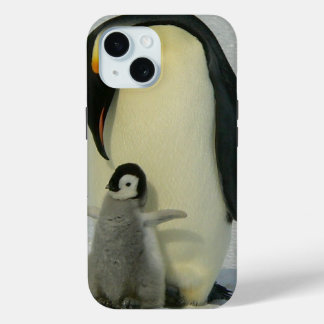 Penguin die naar Chick kijkt iPhone 15 Case