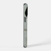 Penguin die naar Chick kijkt iPhone 15 Case (Rechterkant)