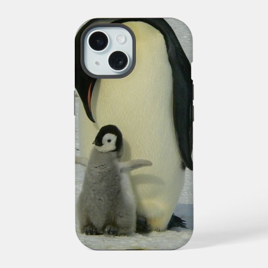 Penguin die naar Chick kijkt iPhone 15 Case (Achterkant)