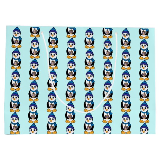 Penguin Holding a Dreidel in Hanukkah Groot Cadeauzakje (Achterkant)