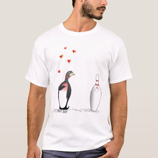 Penguin in Love with Bowling Pin T-shirt (Voorkant)