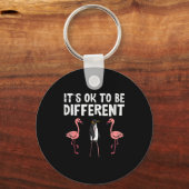 Penguin Its Okay To Be Different Flamingo Men Wome Sleutelhanger (Voorkant)