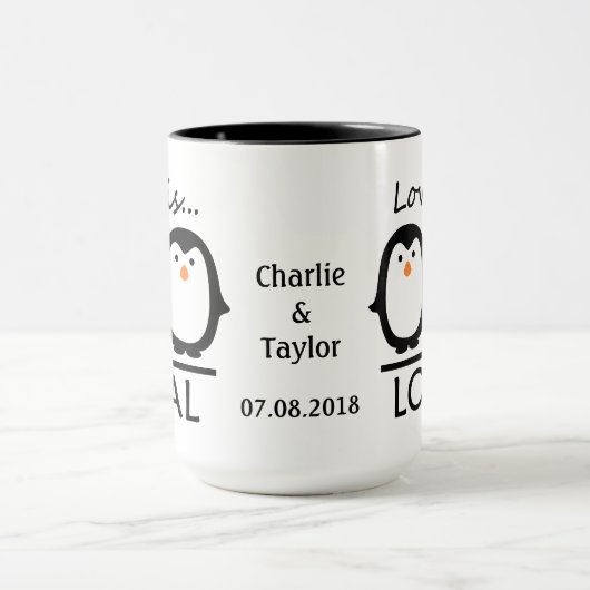 Penguin Love aangepaste namen & datum mokken (Midden)