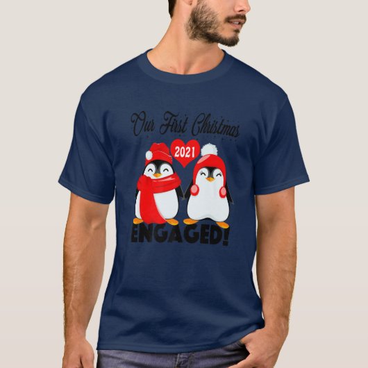 Penguin Matching Couples Ons eerste kerstfeest T-shirt (Voorkant)