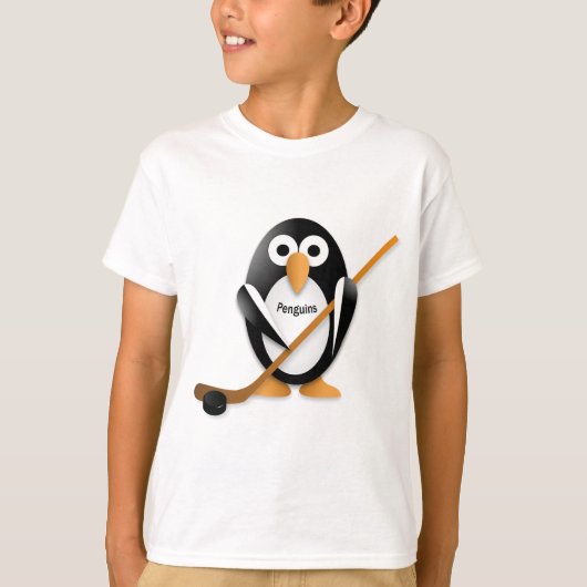 Penguin met een hockeystick t-shirt (Voorkant)