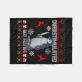 Penguin Overstimulated But Festive Ugly Christmas Fleece Deken (Voorkant (Horizontaal))