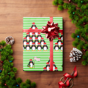 Penguin Pyramid Green Stripe Kerstmis Cadeaupapier