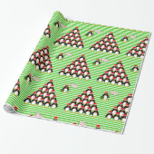 Penguin Pyramid Green Stripe Kerstmis Cadeaupapier (Uitgerold)