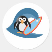 Penguin surfer ronde sticker (Voorkant)