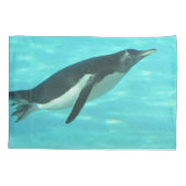 Penguin Swimming Underwater Kussensloop (Achterkant)