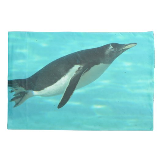 Penguin Swimming Underwater Kussensloop (Achterkant)