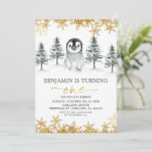 Penguin Winter Gold Snowflake Birthday Uitnodiging (Staand voorkant)
