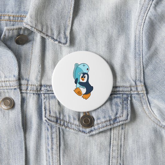 Penguin with Fish Ronde Button 7,6 Cm (In situ)