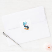 Penguin with Fish Vierkante Sticker (Envelop)