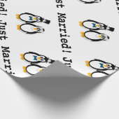 Penguins "Just Married!" Linen Wrapping Paper Cadeaupapier (Hoek)