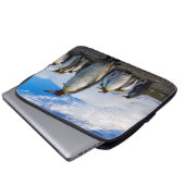 Penguins Marching Blue Sky Laptop Sleeve (Voorkant onderkant)