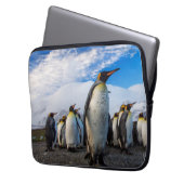 Penguins Marching Blue Sky Laptop Sleeve (Voorkant Links)
