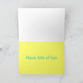 Pengy pinguïn sneeuwbal jongleren.Verjaardag Kaart (Binnen)