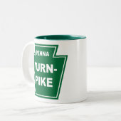 Pennsylvania Turnpike Tweekleurige Koffiemok (Voorkant links)