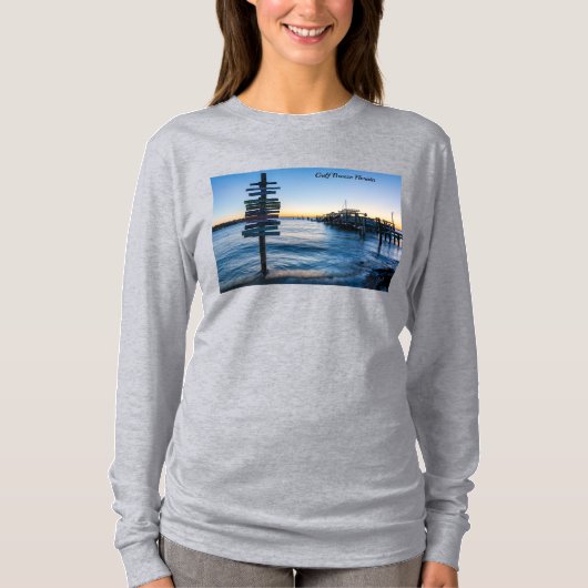 Pensacola Bay Sign Sunset Dock Tshirt met lange mo (Voorkant)