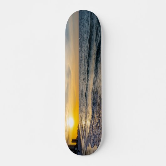 Pensacola Splashing Waves Sunrise Skateboard (Voorkant)